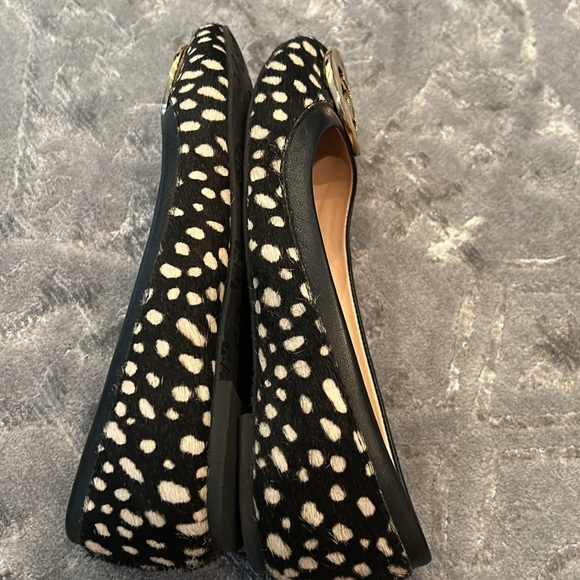 TORY BURCH REVA BALLET SPOTTED CALF HAIR ON LEATHER FLAT SHOES - Picture 4 of 5